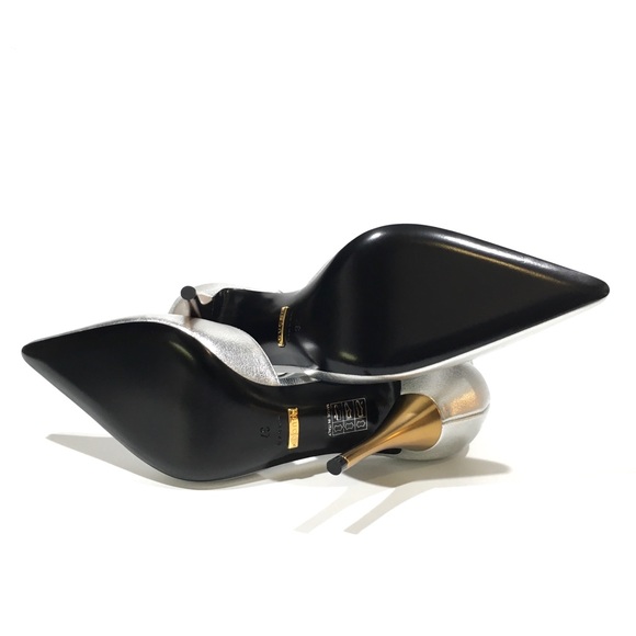 GUCCI ANKLE CUFF PUMPS -SILVER LEATHER / GOLD HEELS -US 7 -NEW - Picture 12 of 13